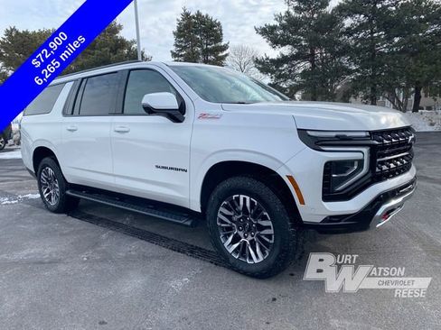 Used 2025 Chevrolet Suburban Z71 w/ Comfort Package image 9