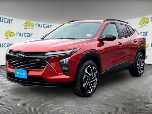 Used 2024 Chevrolet Trax RS w/ Driver Confidence Package image 3