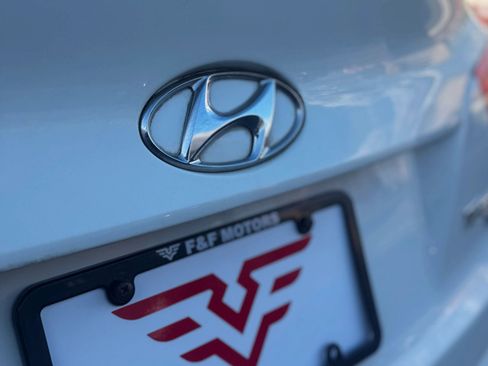 Used 2010 Hyundai Tucson Limited w/ Premium Pkg 4 AWD/4WD image 29