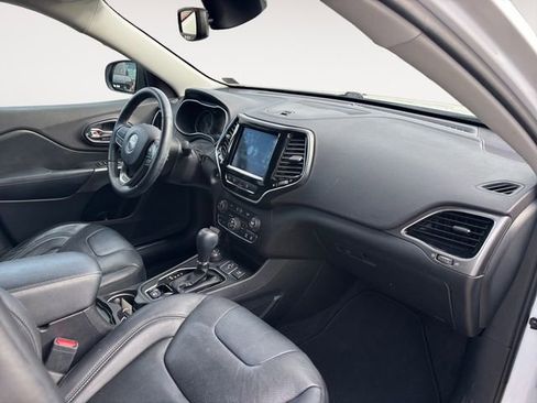 Used 2019 Jeep Cherokee Limited w/ Luxury Group AWD/4WD image 10