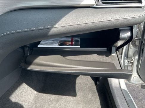 Used 2018 Toyota Camry SE image 36