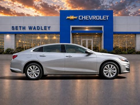 Used 2025 Chevrolet Malibu LT FWD image 8