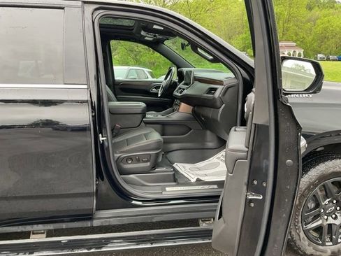 Used 2022 Chevrolet Tahoe High Country AWD/4WD image 41