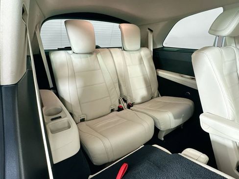 Certified 2022 Mercedes-Benz GLS 450 4MATIC image 28