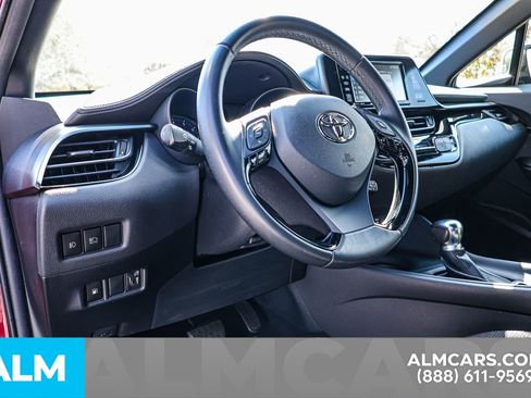 Used 2018 Toyota C-HR XLE image 22