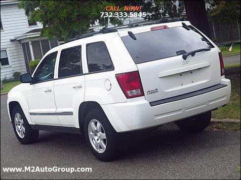 Used 2010 Jeep Grand Cherokee Laredo image 20