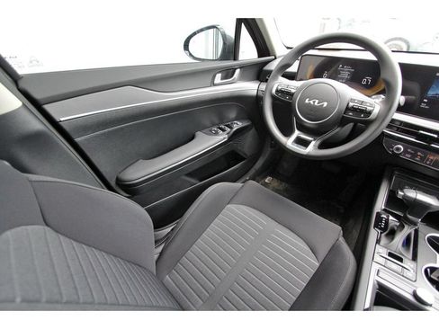 New 2026 Kia K5 LXS FWD image 7