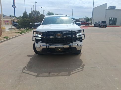 Used 2023 Chevrolet Silverado 1500 LT w/ Z71 Off-Road Package AWD/4WD image 8