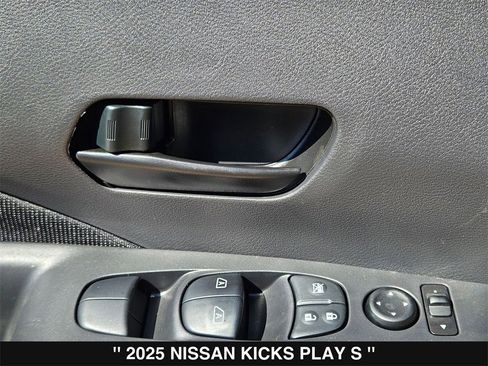 New 2025 Nissan Kicks Play S image 15