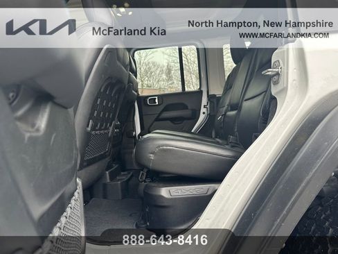 Used 2022 Jeep Wrangler Unlimited Rubicon 4xe w/ Cold Weather Group image 43