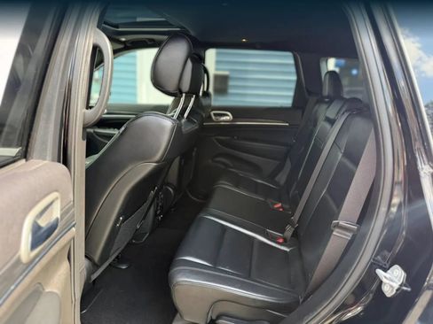Used 2019 Jeep Grand Cherokee Limited AWD/4WD image 30