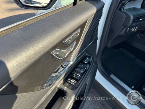 Used 2022 Lincoln Corsair AWD w/ Premium Package image 14