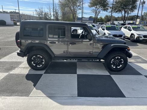 Used 2025 Jeep Wrangler Rubicon w/ Convenience Group image 3