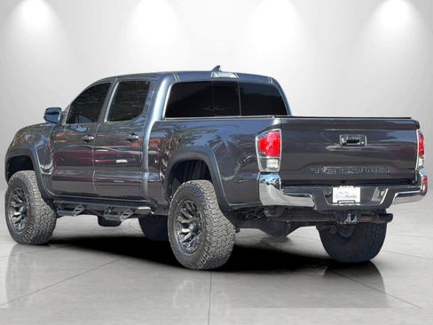 Used 2022 Toyota Tacoma TRD Off-Road w/ Black Out Package (TMS) AWD/4WD image 6