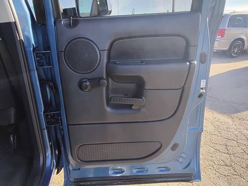 Used 2004 Dodge Ram 2500 Truck ST image 16