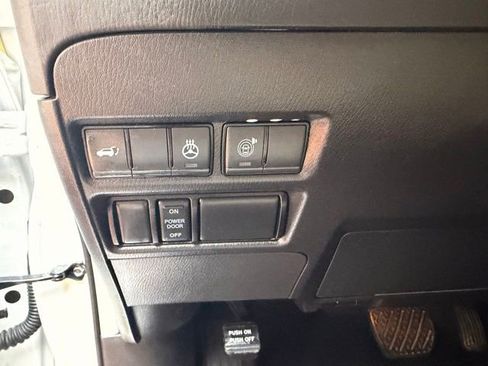 Used 2023 Nissan Armada SL w/ Captain's Chairs Package RWD image 21