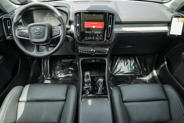 New 2026 Volvo XC40 B5 Plus w/ Climate Package AWD/4WD image 21