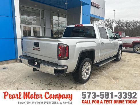 Used 2018 GMC Sierra 1500 SLT w/ SLT Premium Package image 4