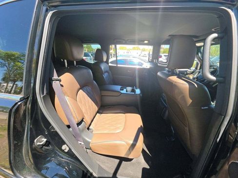 Used 2022 Nissan Armada Platinum w/ Captain's Chairs Package RWD image 8