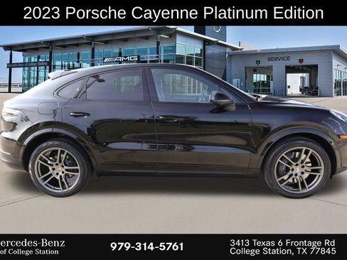 Used 2023 Porsche Cayenne Platinum Edition AWD/4WD image 2