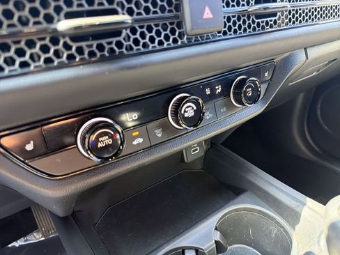 Certified 2024 Honda HR-V Sport image 23