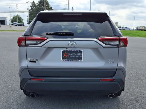 Certified 2022 Toyota RAV4 XLE Premium AWD/4WD image 6