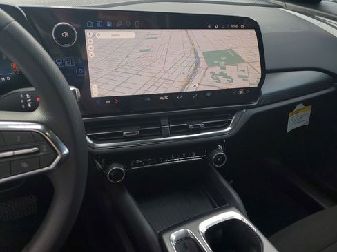 New 2026 Chevrolet Equinox EV LT image 22