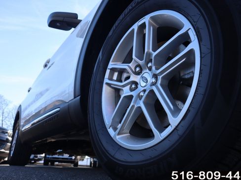 Used 2025 Ford Explorer Active image 9