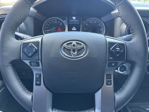 Used 2023 Toyota Tacoma SR5 AWD/4WD image 7