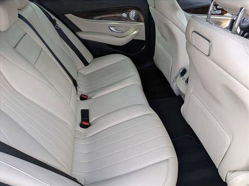 Used 2018 Mercedes-Benz E 300 image 19
