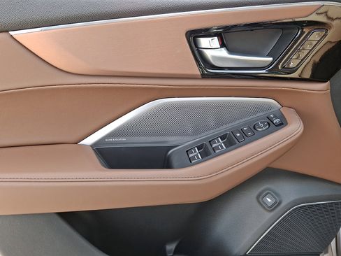 Used 2026 Acura MDX w/ Technology Package image 8