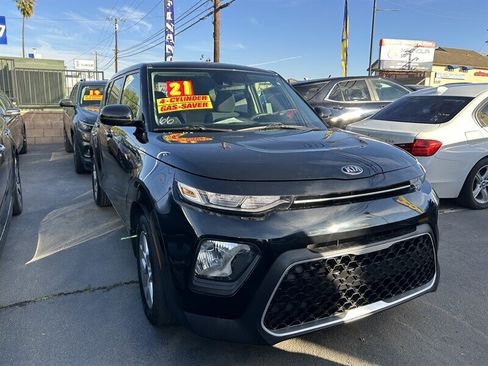 Used 2021 Kia Soul S FWD image 3