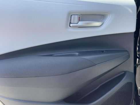 Used 2026 Toyota Corolla SE FWD image 12