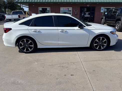 Used 2026 Honda Civic Sport Touring image 4