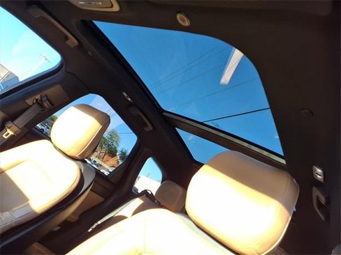 Certified 2022 Lincoln Corsair Reserve w/ Equipment Group 201A image 7