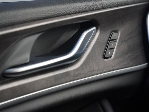 New 2025 Jeep Grand Cherokee Limited w/ Trailer Tow Package image 45