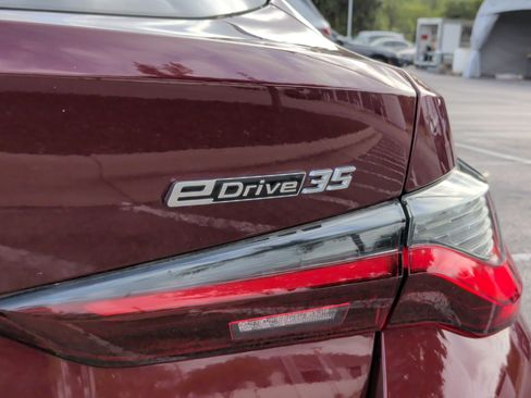 Certified 2023 BMW i4 eDrive35 RWD image 11