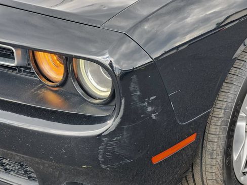 Used 2017 Dodge Challenger SXT w/ Cold Weather Group RWD image 10