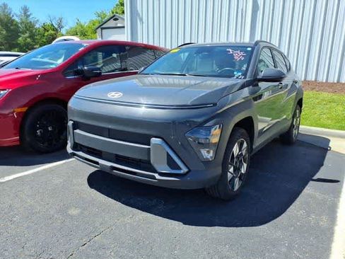 Used 2024 Hyundai Kona SEL AWD/4WD image 5