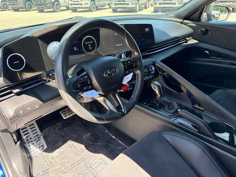 Used 2022 Hyundai Elantra N w/ Preferred Accessory Package FWD image 2