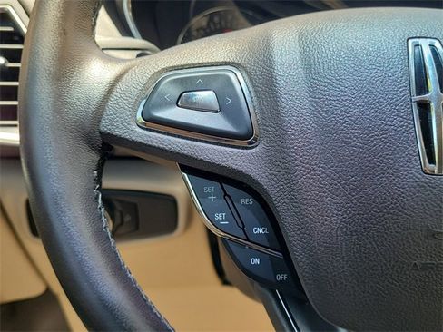 Used 2018 Lincoln MKX Premiere image 15