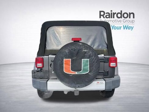 Used 2014 Jeep Wrangler Unlimited Sahara w/ Connectivity Group image 7