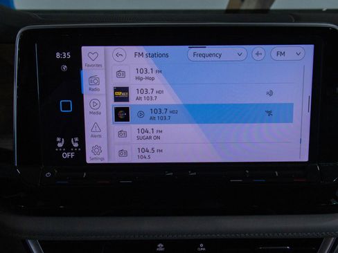 Used 2025 Volkswagen Atlas SE FWD image 8