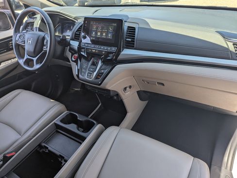 Used 2024 Honda Odyssey Touring image 11