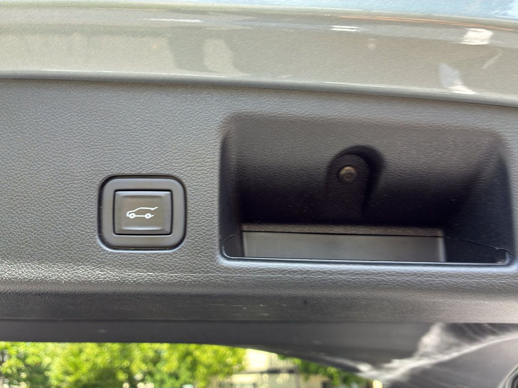 Used 2024 Chevrolet Equinox EV RS FWD image 41