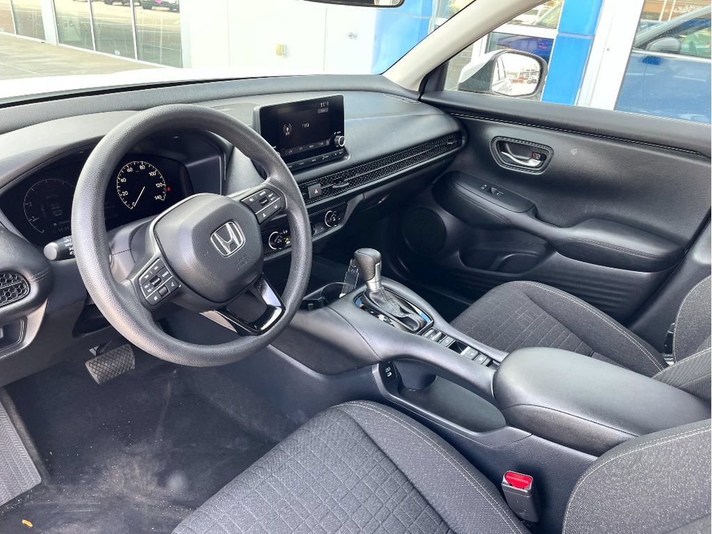 Used 2024 Honda HR-V LX image 12