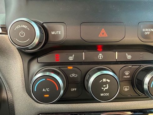 Used 2023 RAM 1500 Big Horn AWD/4WD image 20