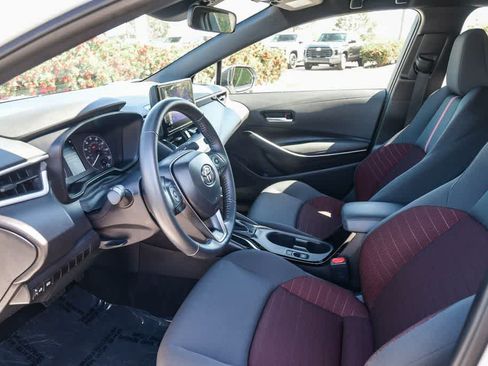 Used 2025 Toyota Corolla SE w/ Convenience Package FWD image 16