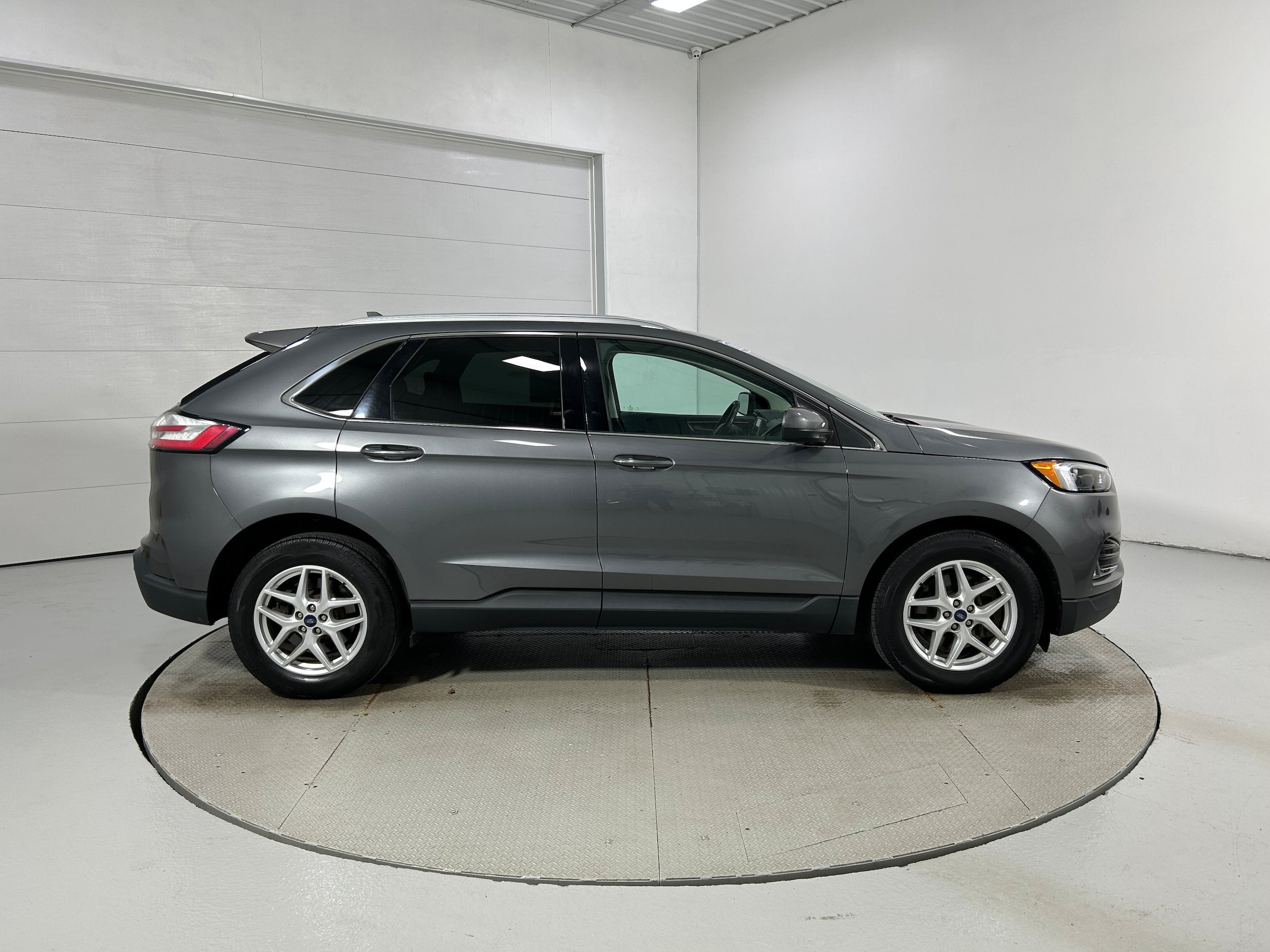 Used 2022 Ford Edge SEL w/ Convenience Package AWD/4WD image 34