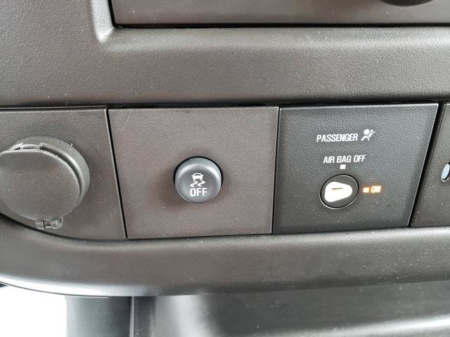Used 2017 Chevrolet Express 2500 LS RWD image 19